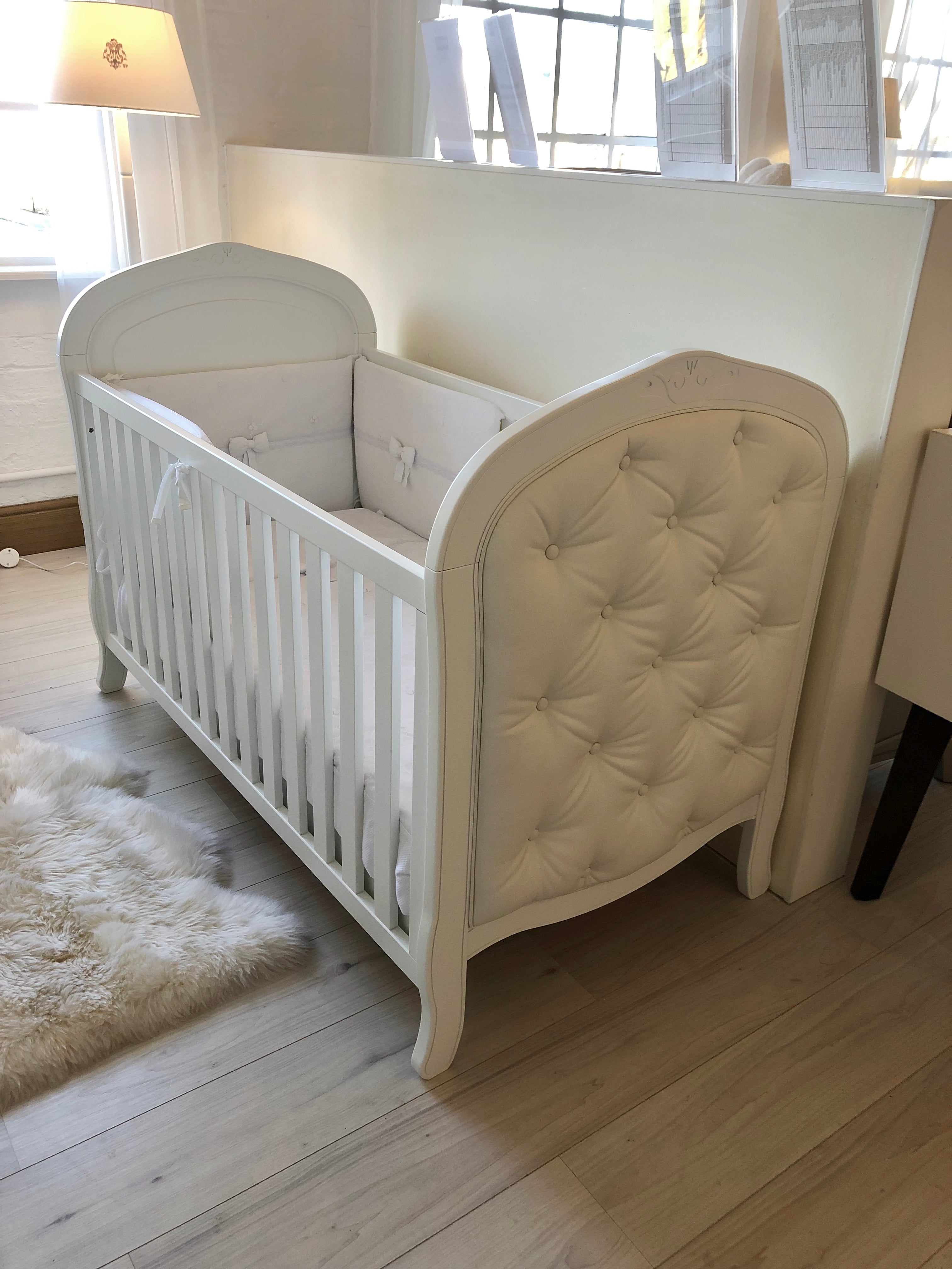 Adorable Buttoned Cot Bed 140x70
