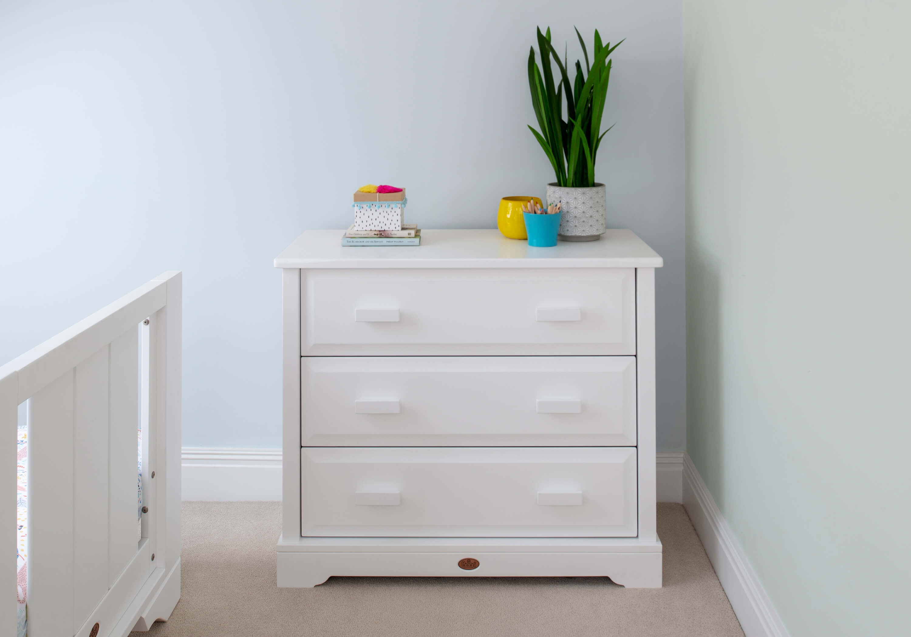 Boori 3 Drawer Dresser (with Arched Changing Station) - White