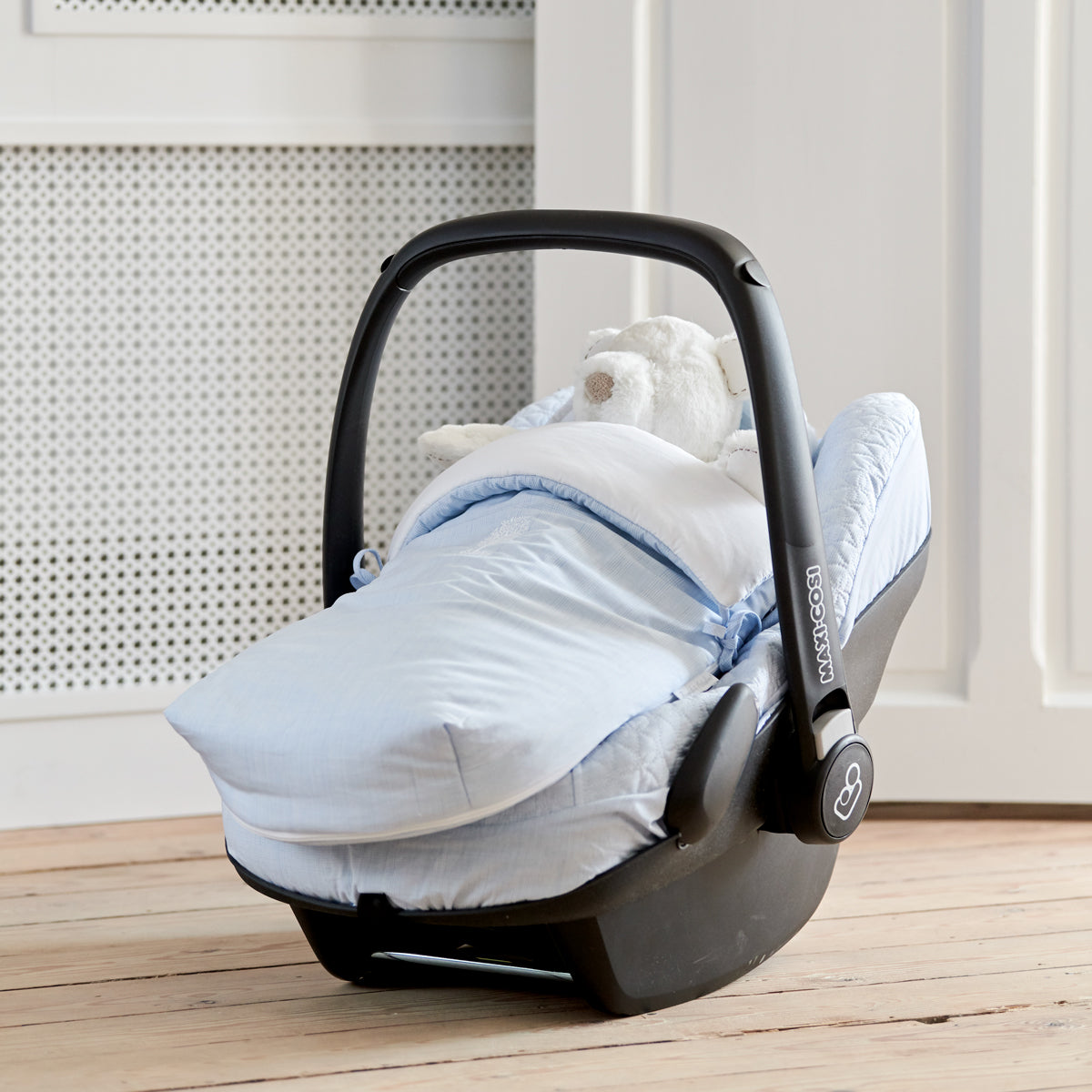 Theophile & Patachou Cover for Car Seat “Pebble & Pebble+” - Sweet Blue