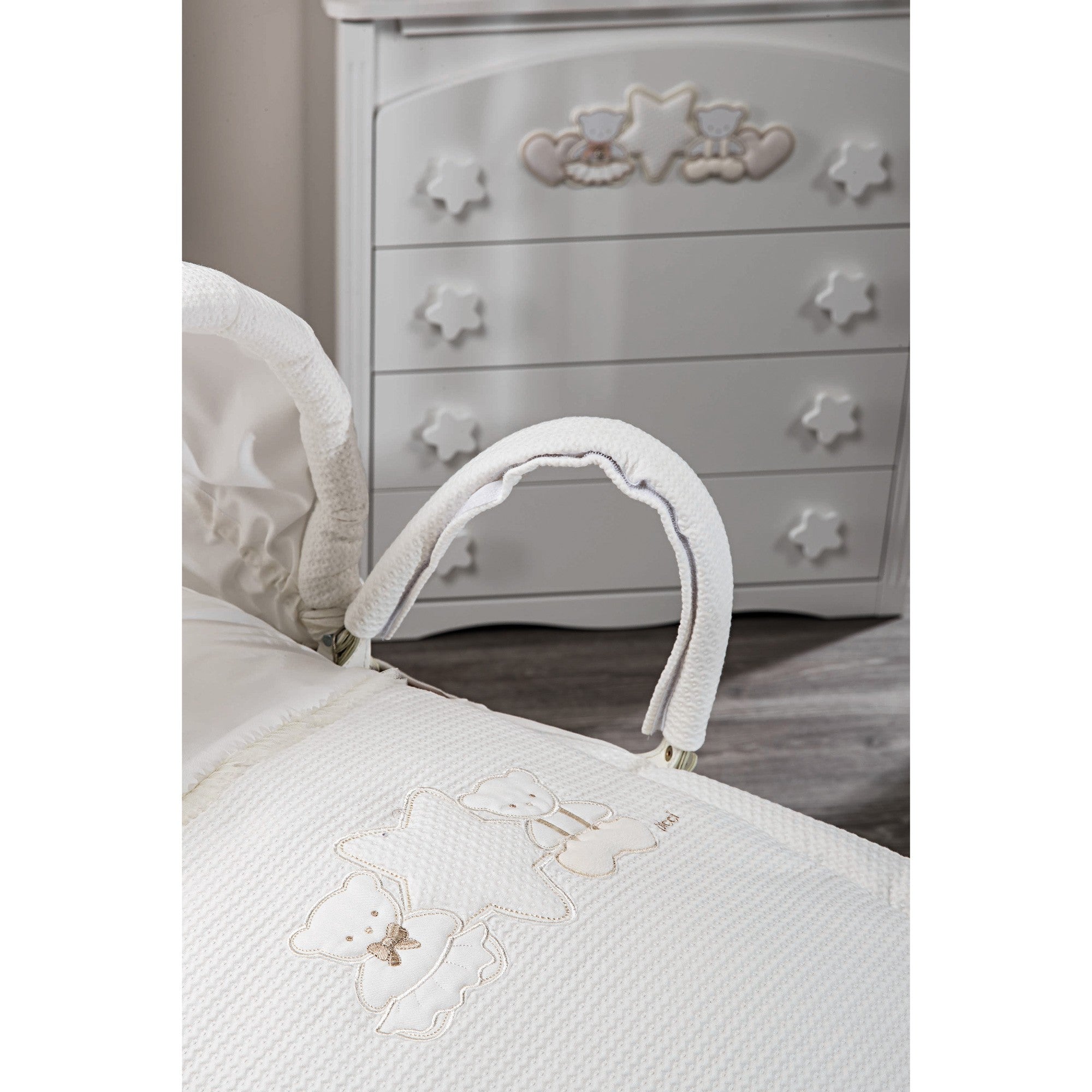 Moses Basket  Nanny in Cream