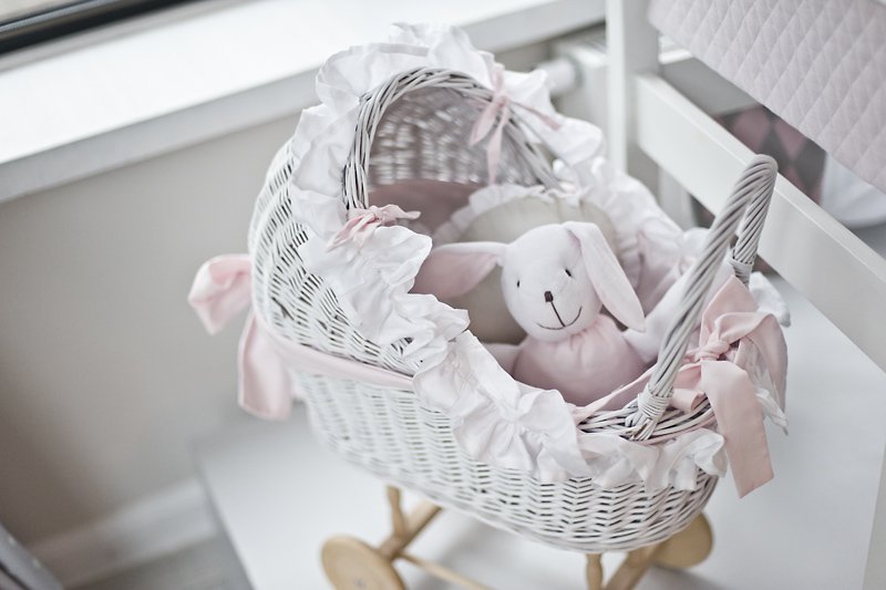 Small Wicker Trolley Baby Pink